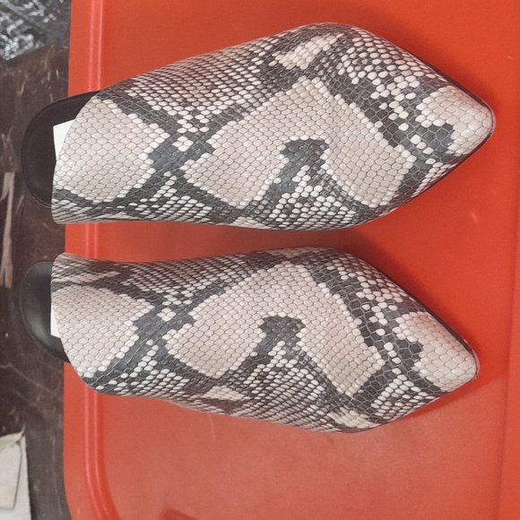 Dolce Vita Cotlyn Leather Snakeskin Block Heel Zip Up Ankle Boots Size 8 - Picture 1 of 7